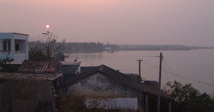 Another view of the harbour now full