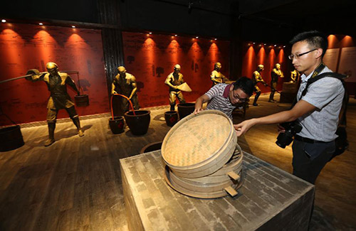 visitor at laohekou museum