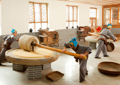 lifelike display at shanxi vinegar culture museum